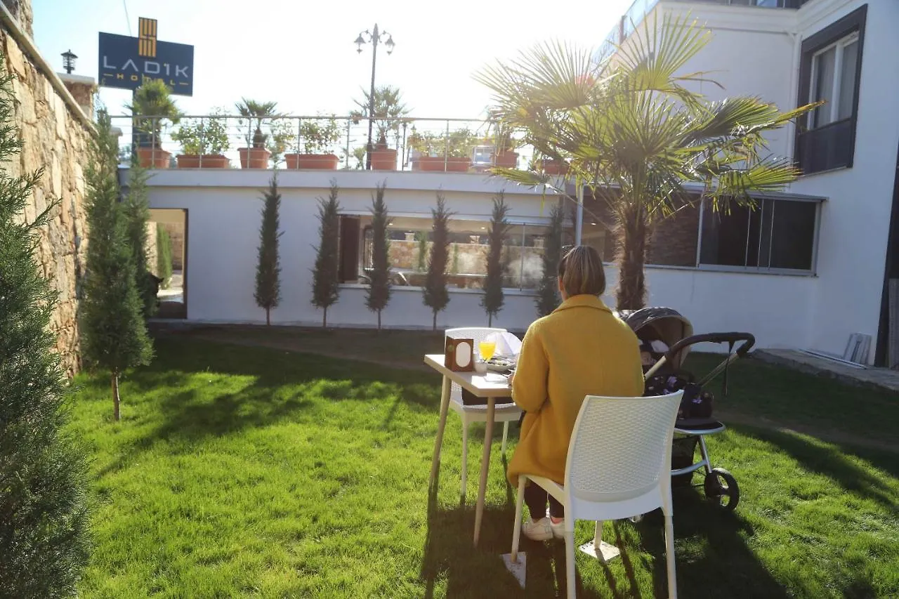 Ladik Hotel Karahayit